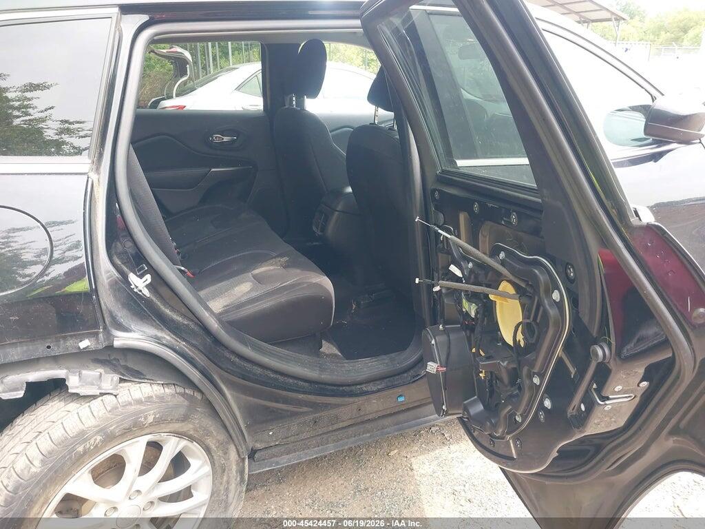 1C4PJMCB8KD369622 2019 JEEP CHEROKEE photo no. 8