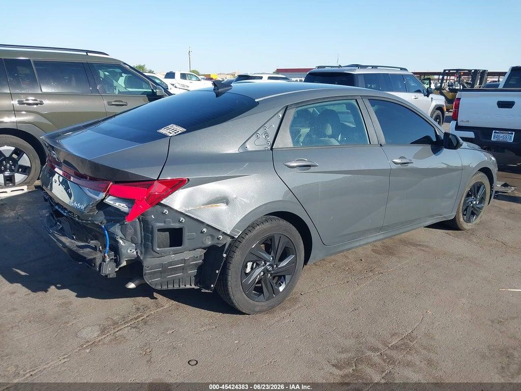KMHLM4AJ3PU074172 2023 HYUNDAI ELANTRA HYBRID photo no. 4