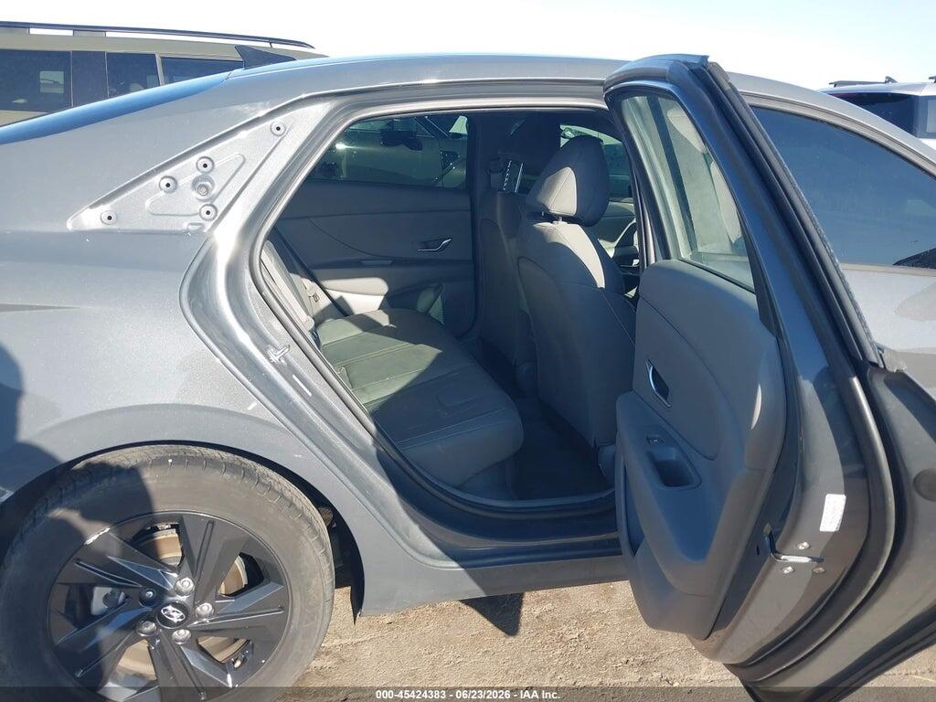 KMHLM4AJ3PU074172 2023 HYUNDAI ELANTRA HYBRID photo no. 8