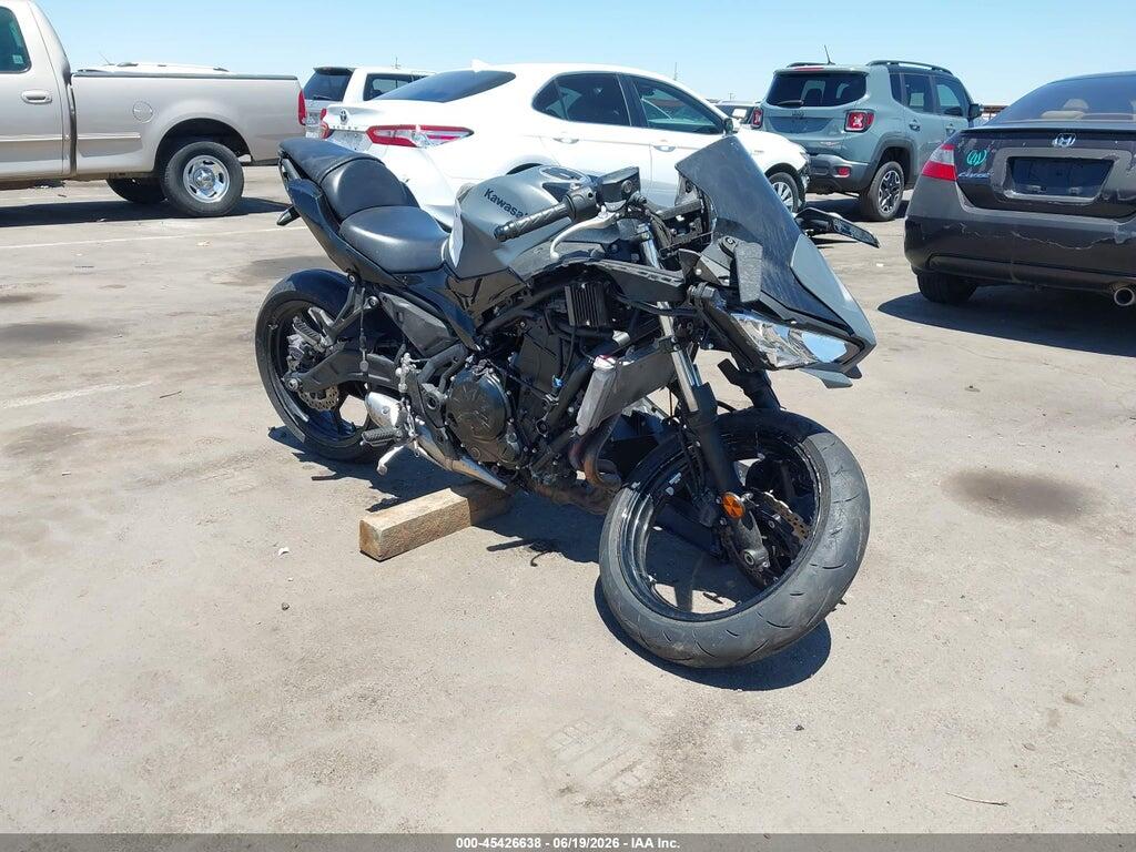 ML5EXEP18RDAC3215 2024 KAWASAKI EX650 photo no. 1