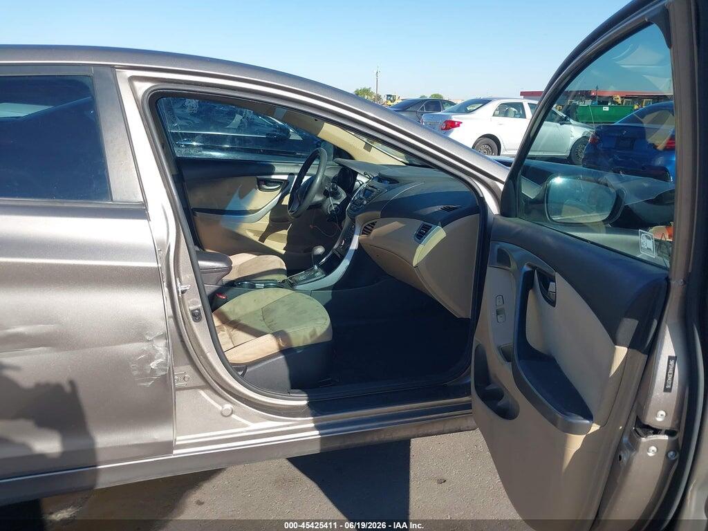 5NPDH4AE3DH431176 2013 HYUNDAI ELANTRA photo no. 5