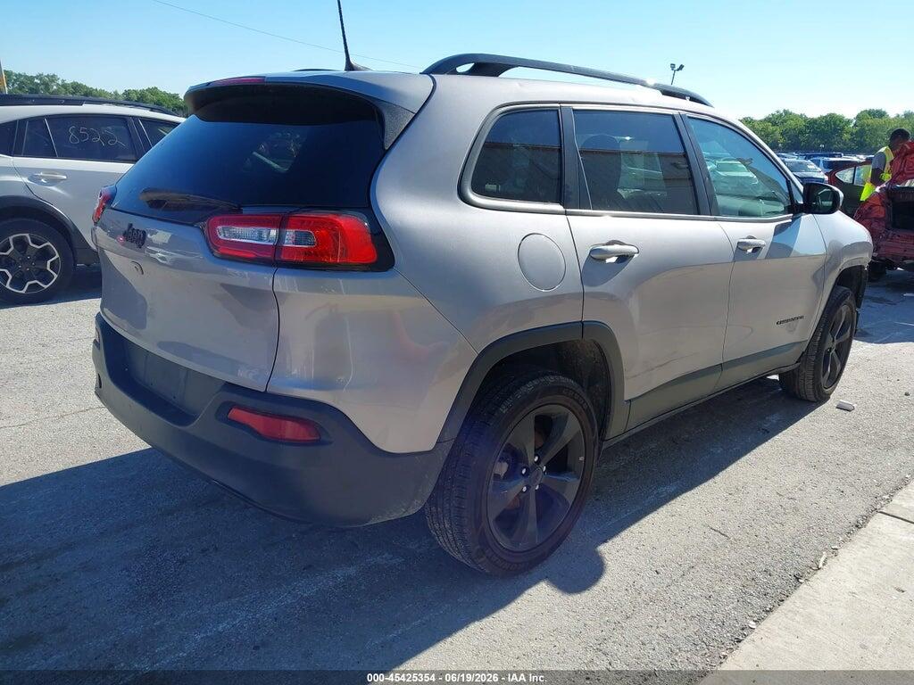 1C4PJLCB4JD540066 2018 JEEP CHEROKEE photo no. 4