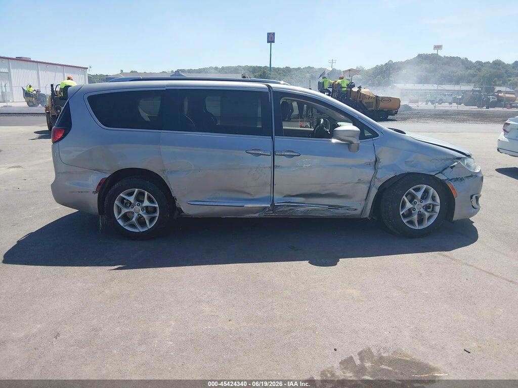 2C4RC1BG4LR113734 2020 CHRYSLER PACIFICA photo no. 11