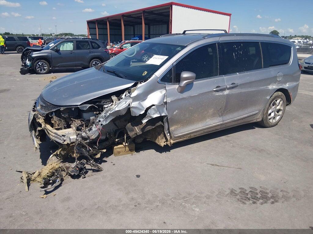 2C4RC1BG4LR113734 2020 CHRYSLER PACIFICA photo no. 2