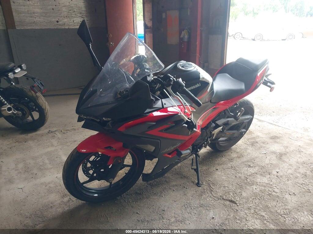 ML5EXGJ10SDA69538 2025 KAWASAKI EX500 photo no. 2