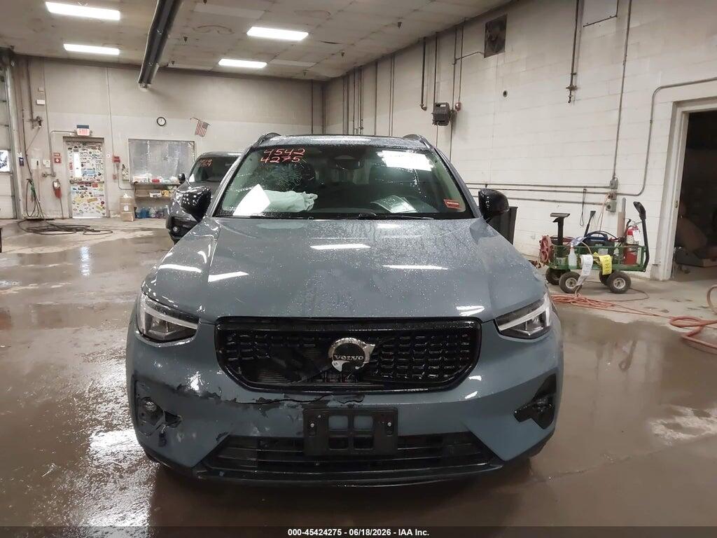 YV4L12UW8P2943219 2023 VOLVO XC40 photo no. 12