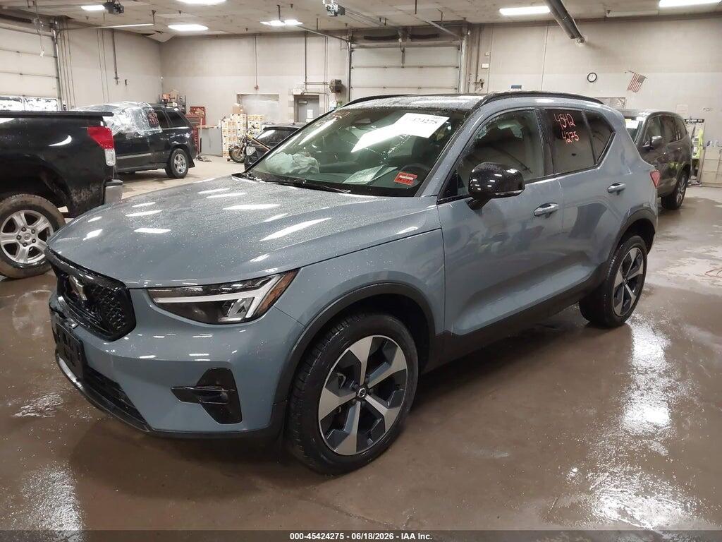 YV4L12UW8P2943219 2023 VOLVO XC40 photo no. 2
