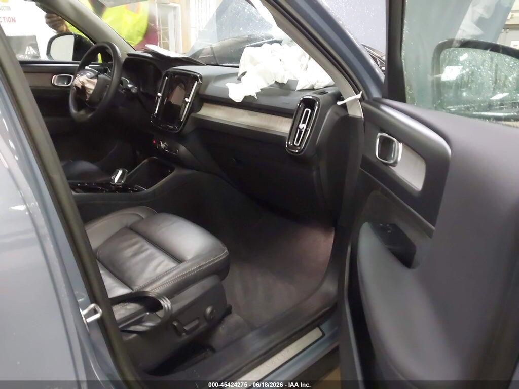 YV4L12UW8P2943219 2023 VOLVO XC40 photo no. 5