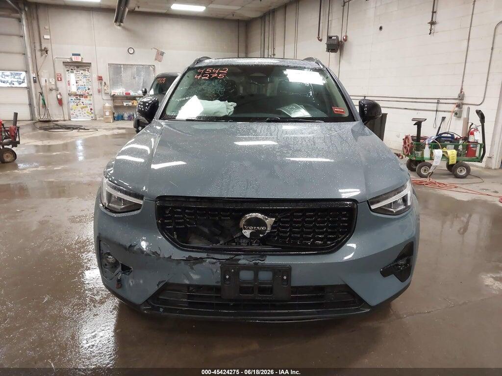 YV4L12UW8P2943219 2023 VOLVO XC40 photo no. 6
