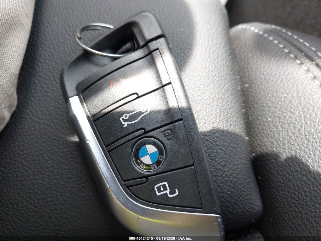 3MW43CM05S8F24979 2025 BMW M240 photo no. 11