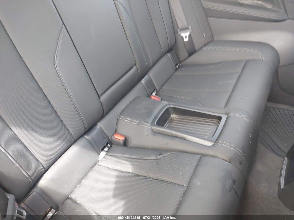 3MW43CM05S8F24979 2025 BMW M240 photo no. 8