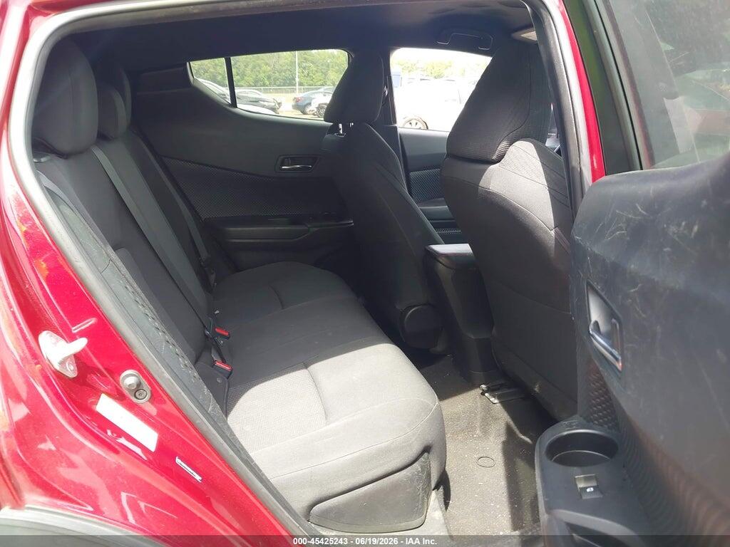 NMTKHMBX7JR025087 2018 TOYOTA C-HR photo no. 8