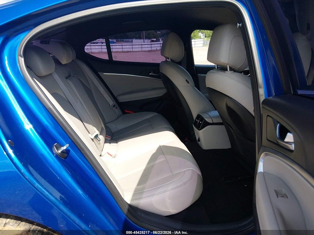 KMTG34TA8NU094566 2022 GENESIS G70 photo no. 8
