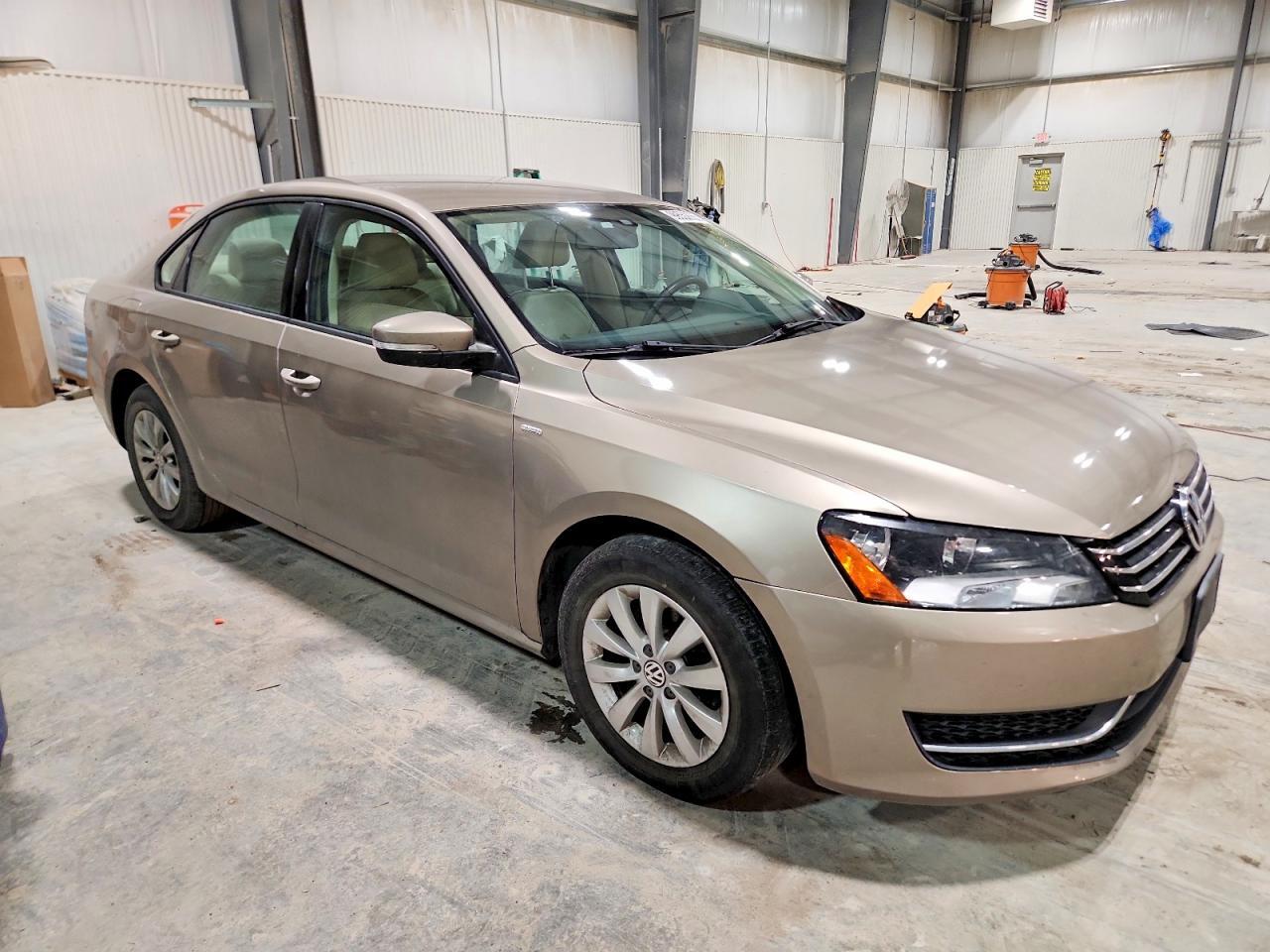 2015 VOLKSWAGEN PASSAT — Фото 4 из 12