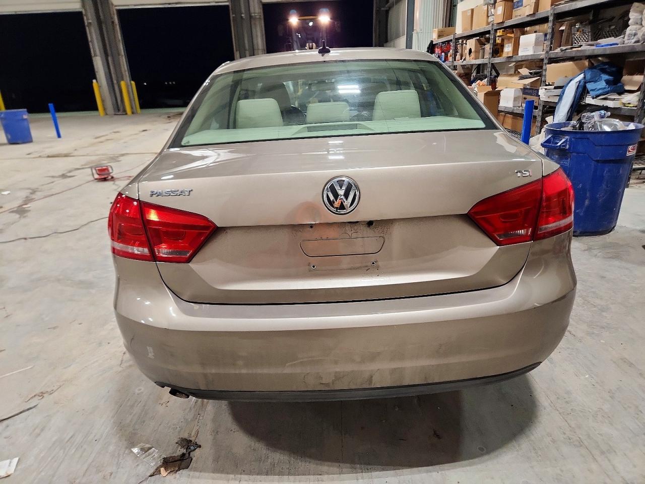 2015 VOLKSWAGEN PASSAT — Фото 6 из 12