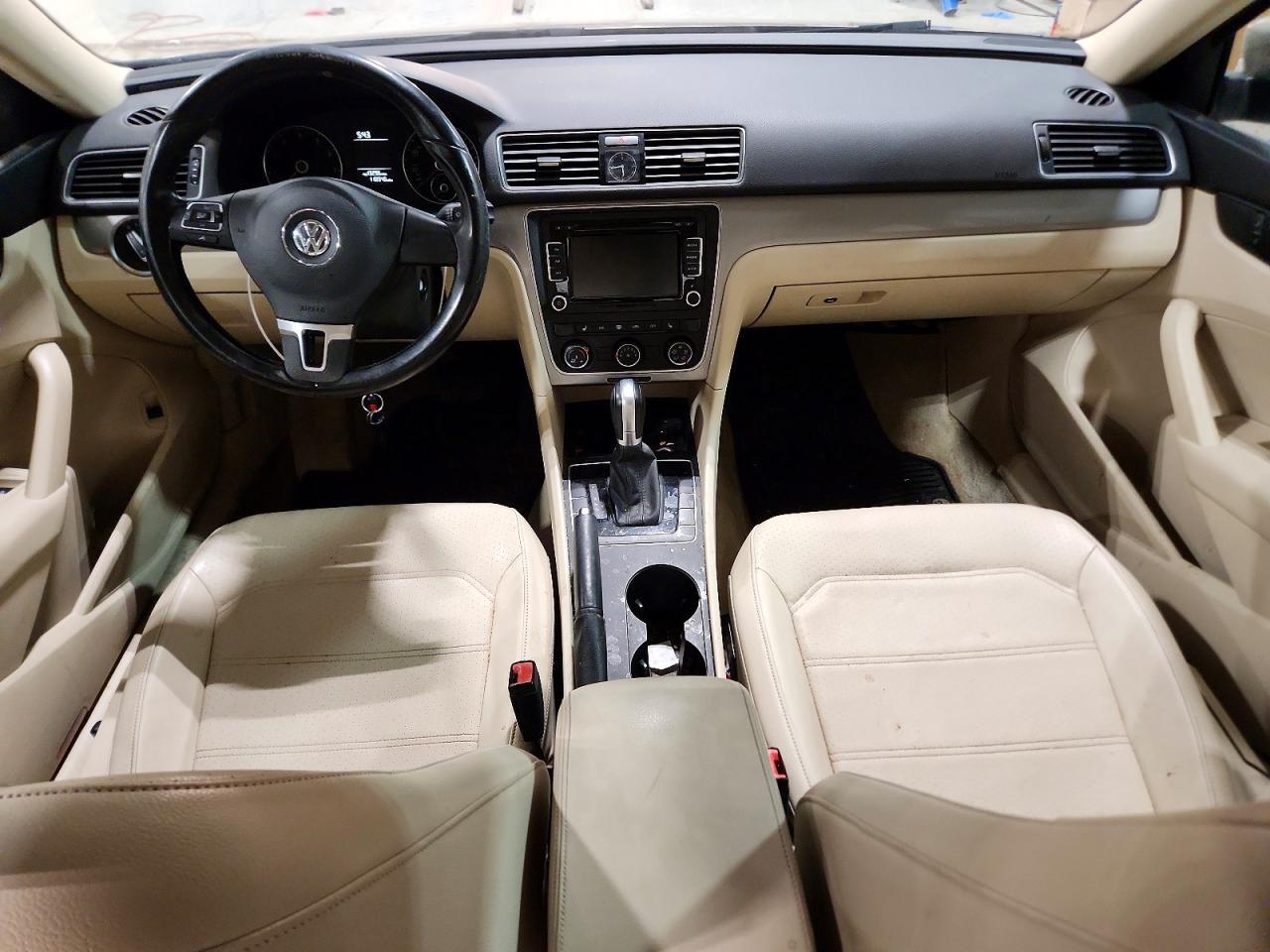 2015 VOLKSWAGEN PASSAT — Фото 8 из 12