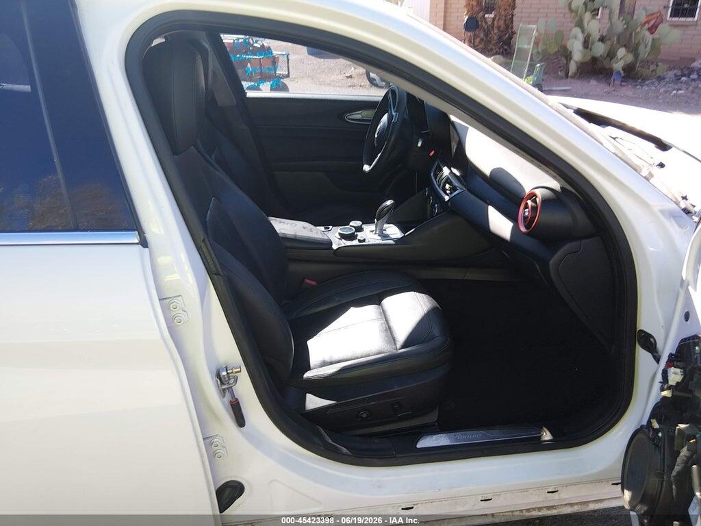 ZARFAEBN6H7553869 2017 ALFA ROMEO GIULIA photo no. 5