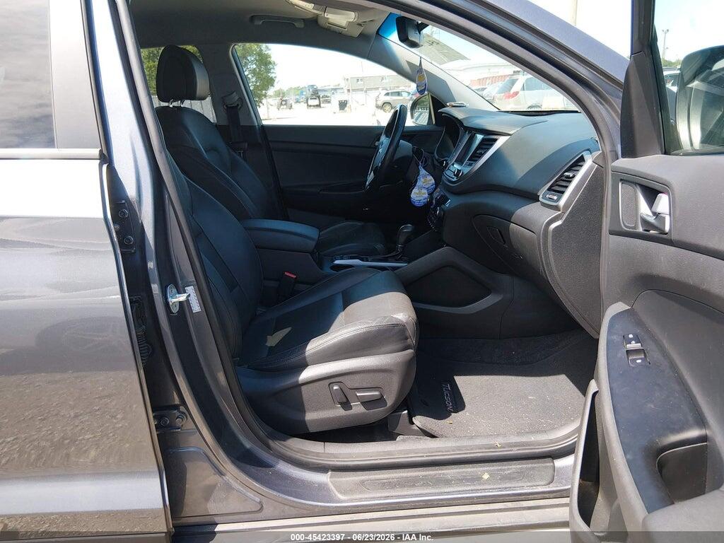 KM8J3CA45HU476078 2017 HYUNDAI TUCSON photo no. 5
