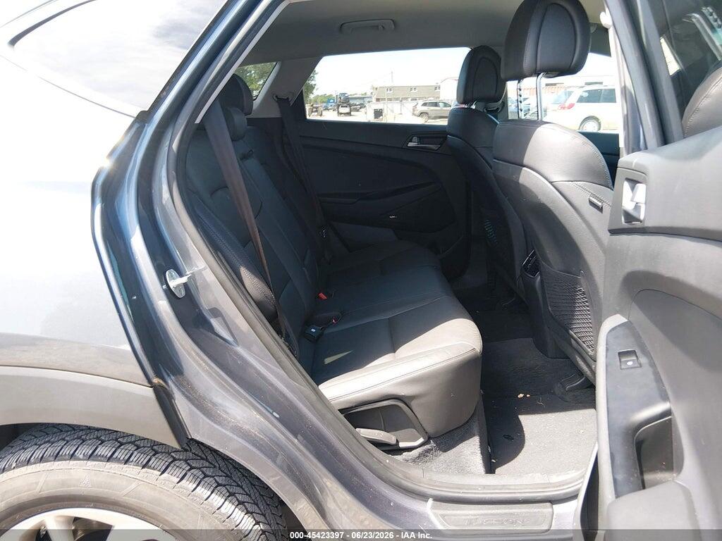 KM8J3CA45HU476078 2017 HYUNDAI TUCSON photo no. 8