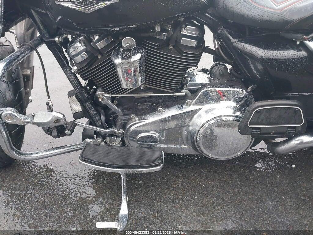 1HD1FBC1XHB682709 2017 HARLEY-DAVIDSON FLHR photo no. 8