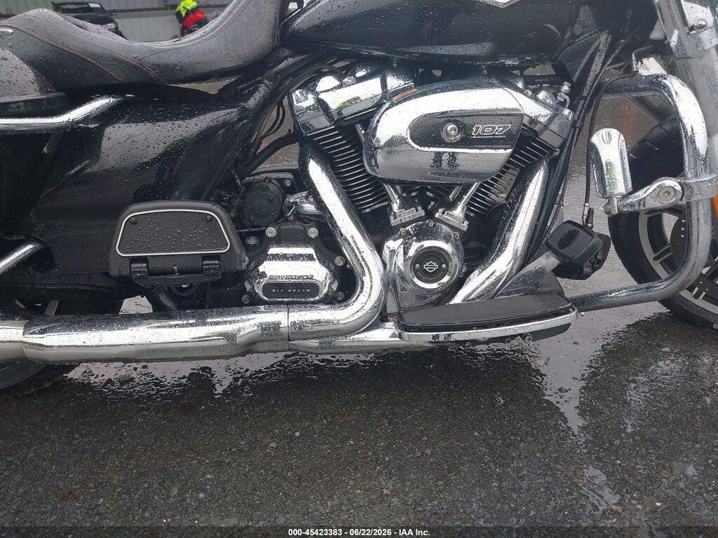1HD1FBC1XHB682709 2017 HARLEY-DAVIDSON FLHR photo no. 9
