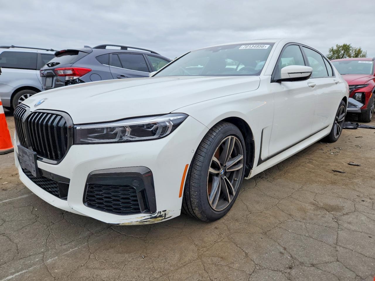 2022 BMW 750 XI