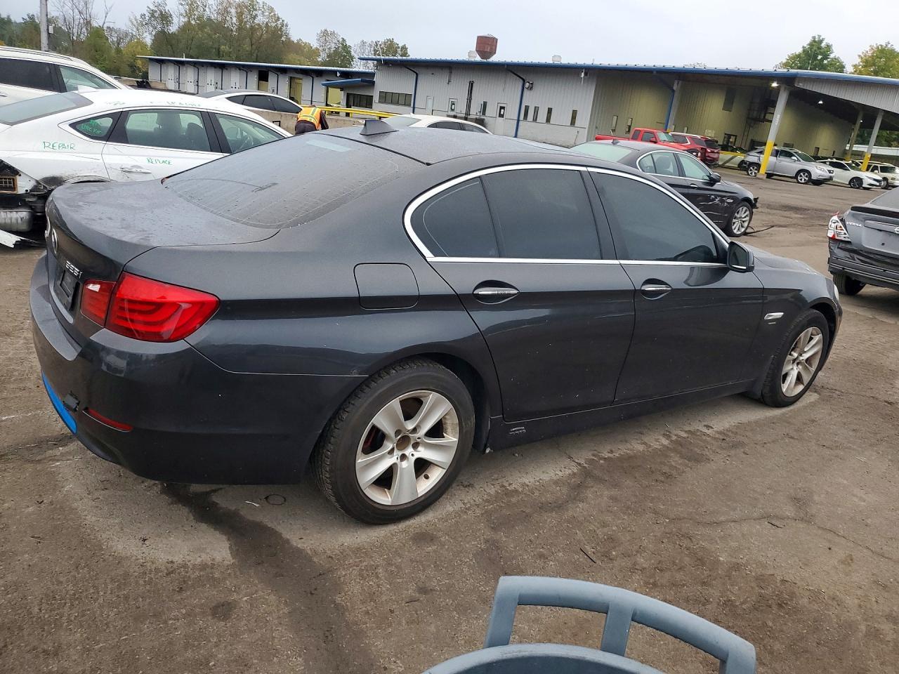 2013 BMW 528 XI — Фото 3 из 12