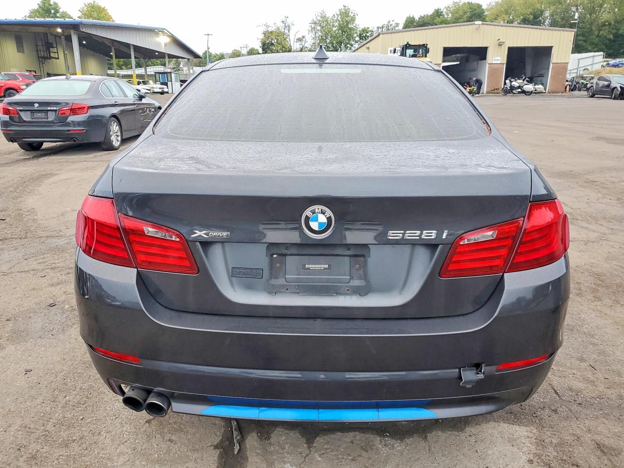2013 BMW 528 XI — Фото 6 из 12