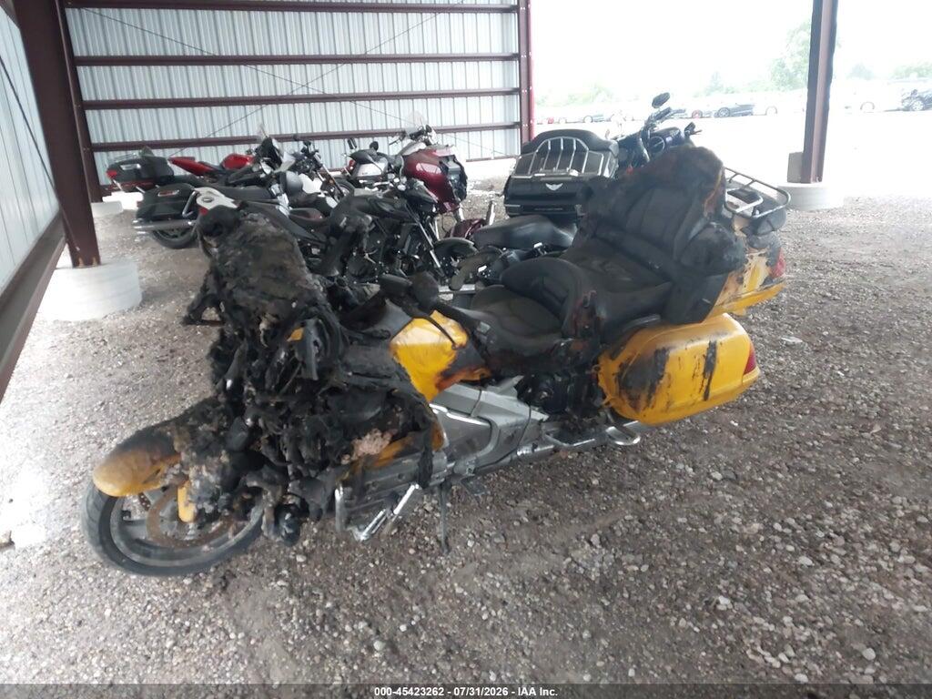 1HFSC47041A002008 2001 HONDA GL1800 photo no. 2