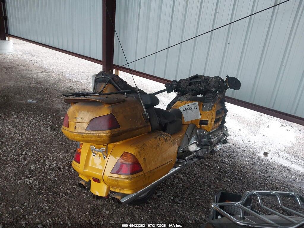 1HFSC47041A002008 2001 HONDA GL1800 photo no. 4