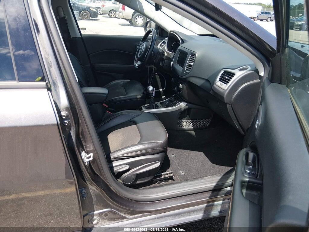 3C4NJDBB8LT215819 2020 JEEP COMPASS photo no. 5
