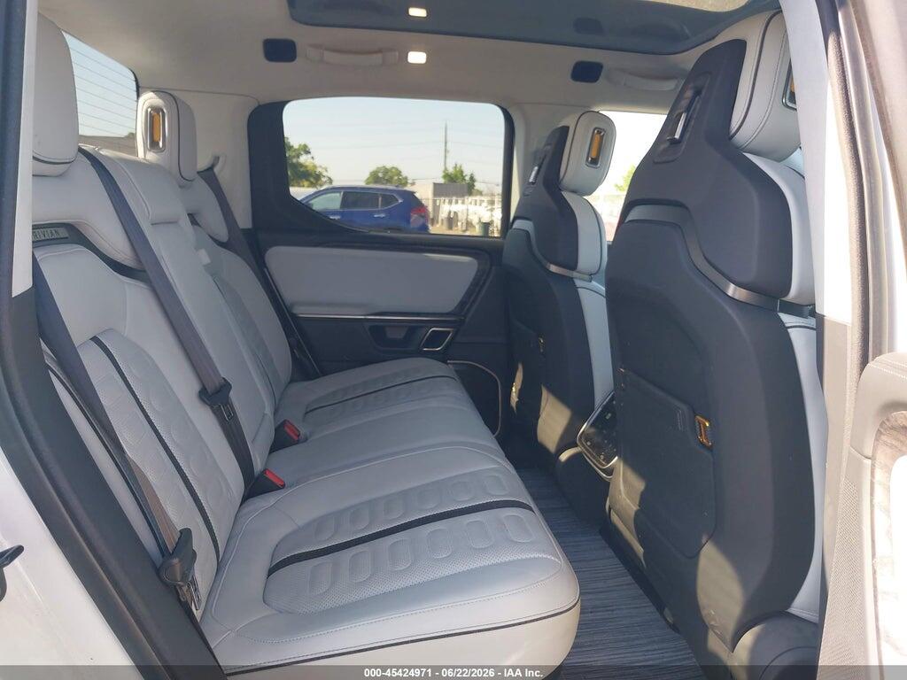 7FCTGAAA3NN013254 2022 RIVIAN R1T photo no. 8