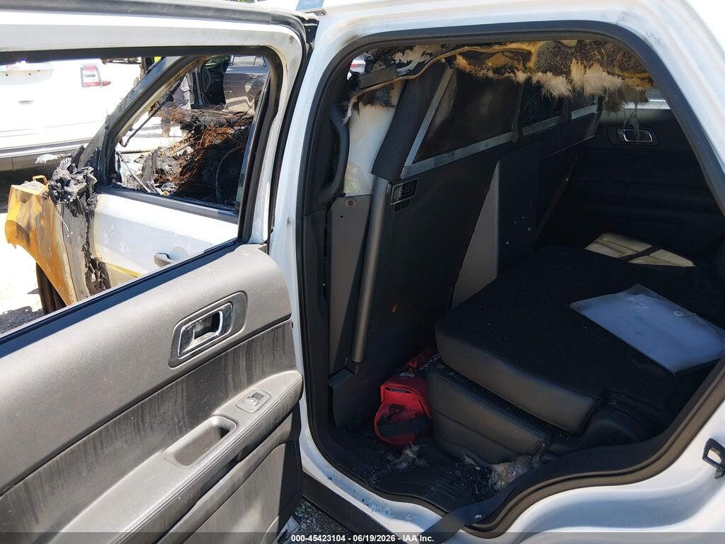 1FM5K8AR4JGA44129 2018 FORD POLICE INTERCEPTOR UTILITY photo no. 8