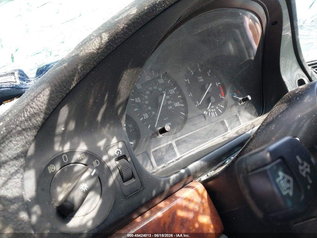WBADT63472CH89789 2002 BMW 5 SERIES photo no. 7