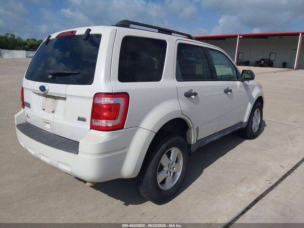 1FMCU0DG6AKD39646 2010 FORD ESCAPE photo no. 4