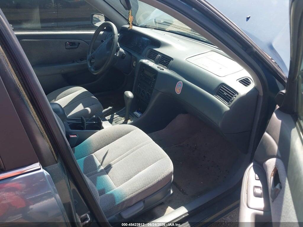 4T1BF22K7YU956495 2000 TOYOTA CAMRY photo no. 5