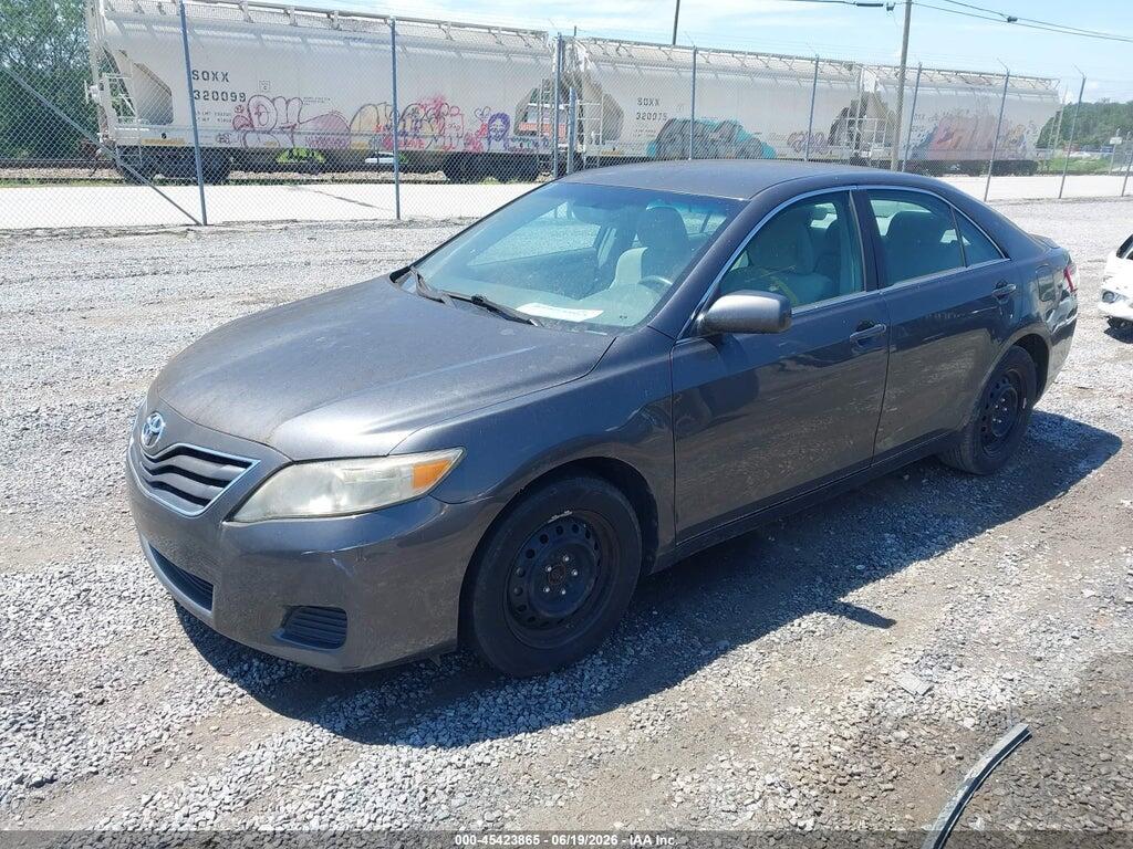 4T1BF3EK0BU637156 2011 TOYOTA CAMRY photo no. 2