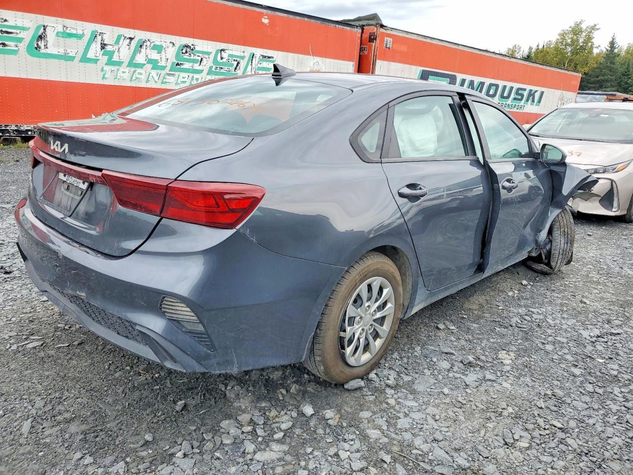 2022 KIA FORTE FE — Фото 3 из 13