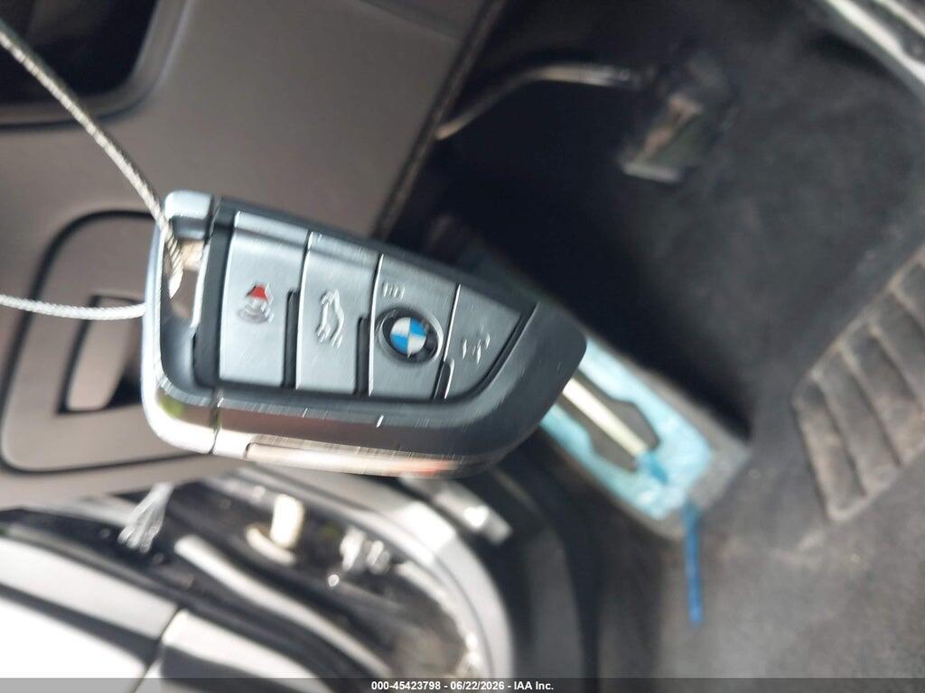 WBS83CH09NCH80582 2022 BMW M5 photo no. 11