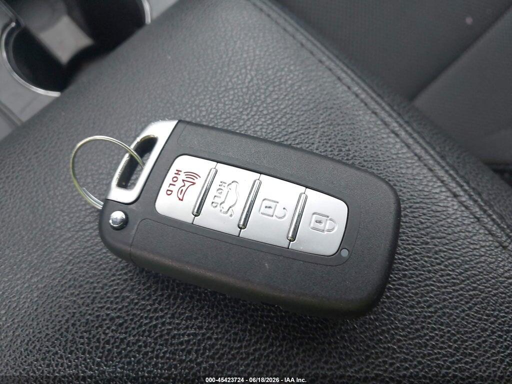 5NPEC4AB9DH642407 2013 HYUNDAI SONATA photo no. 11
