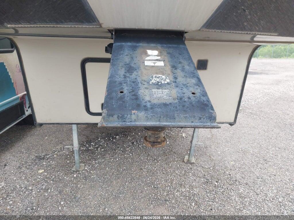 54CB12Y28F1V11272 2015 WINNEBAGO VOYAGE photo no. 10