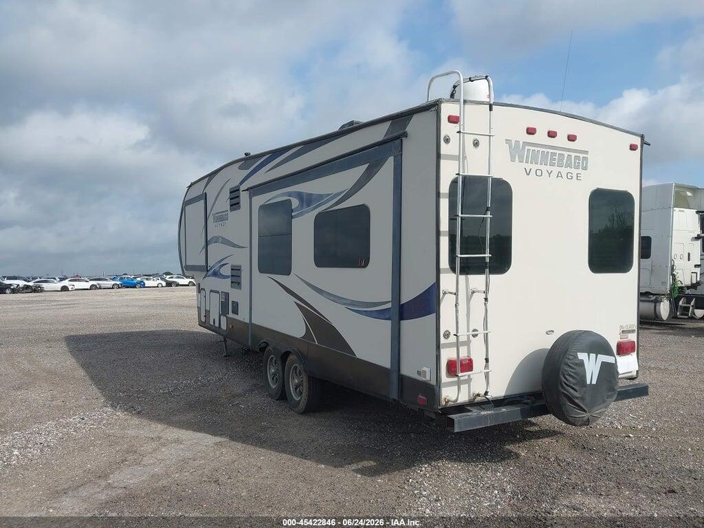 54CB12Y28F1V11272 2015 WINNEBAGO VOYAGE photo no. 3