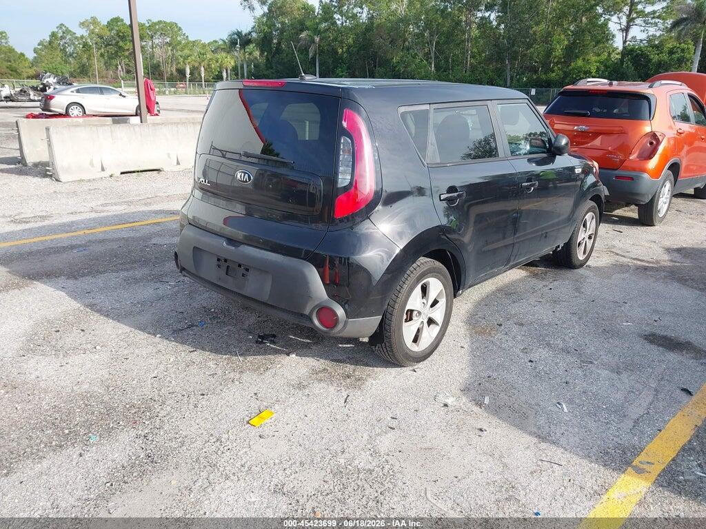 KNDJN2A25F7789313 2015 KIA SOUL photo no. 4