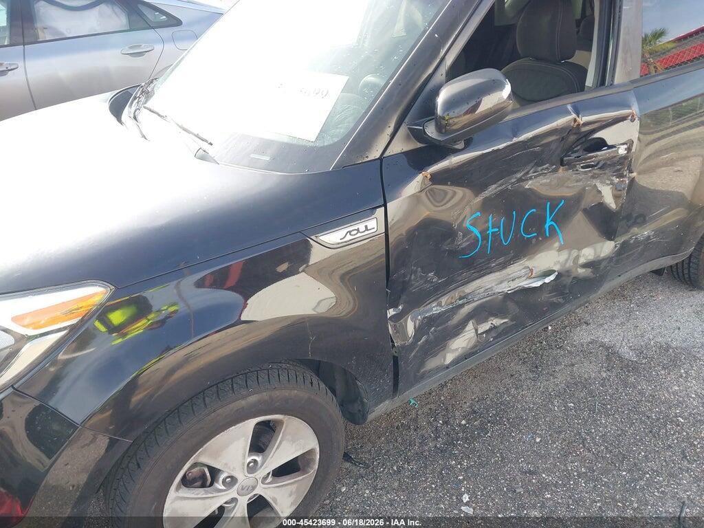 KNDJN2A25F7789313 2015 KIA SOUL photo no. 6