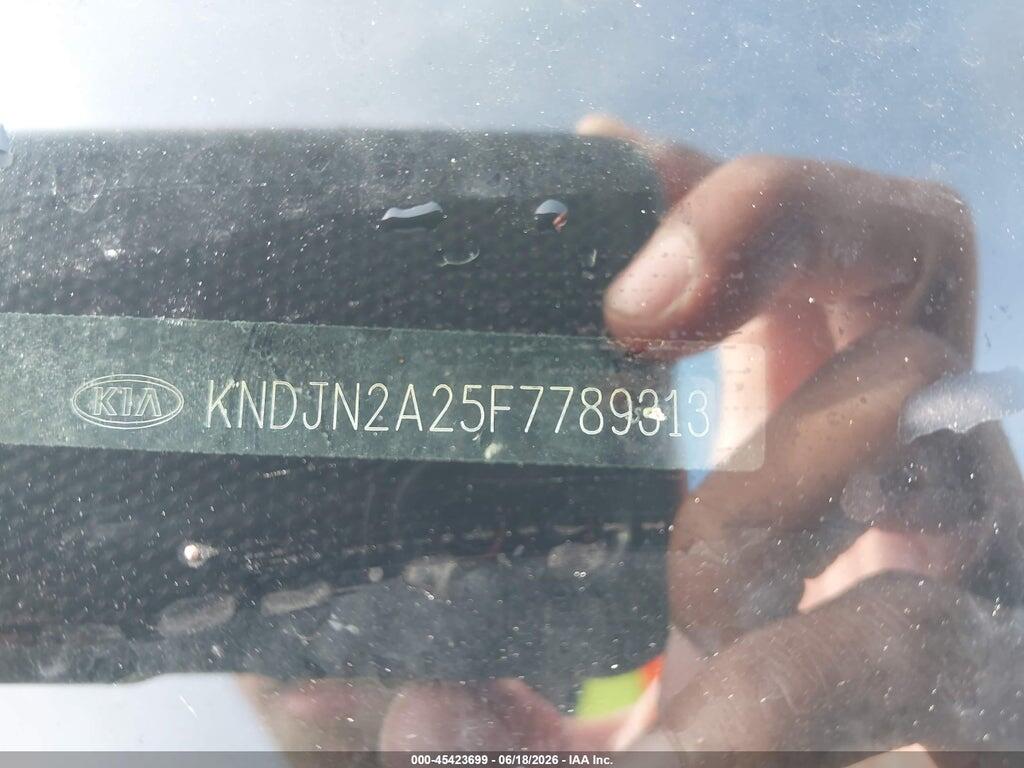 KNDJN2A25F7789313 2015 KIA SOUL photo no. 9