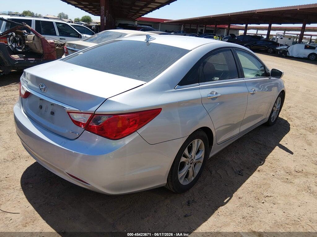 5NPEC4ACXBH139071 2011 HYUNDAI SONATA photo no. 4