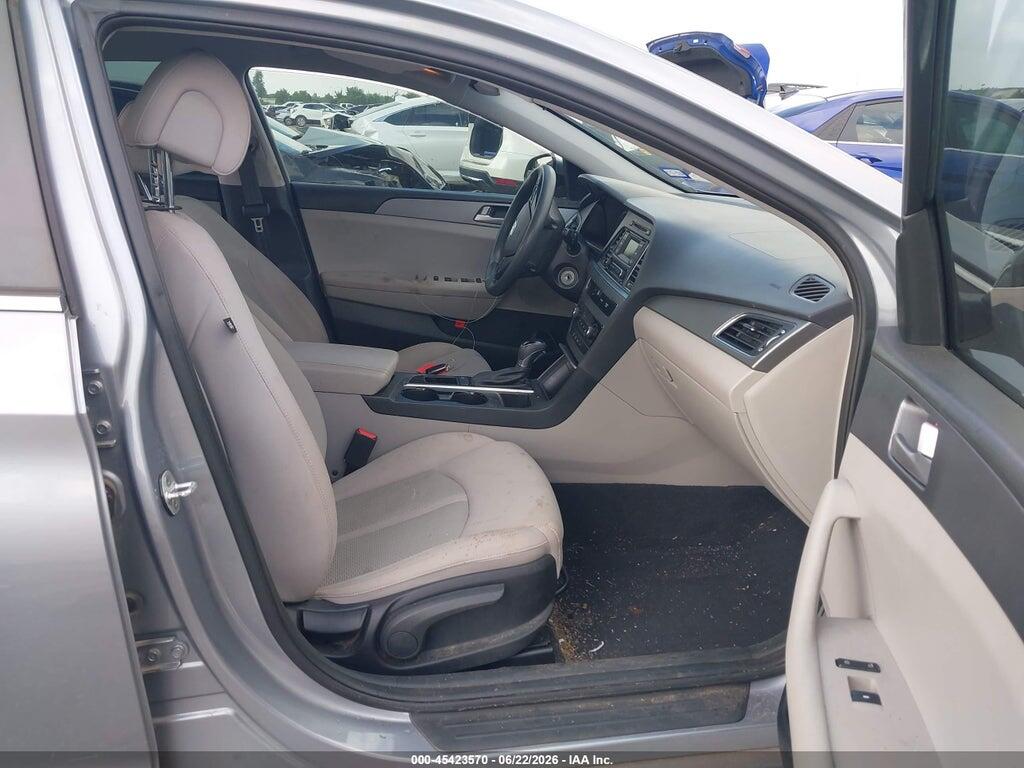 5NPE24AF7HH452990 2017 HYUNDAI SONATA photo no. 5
