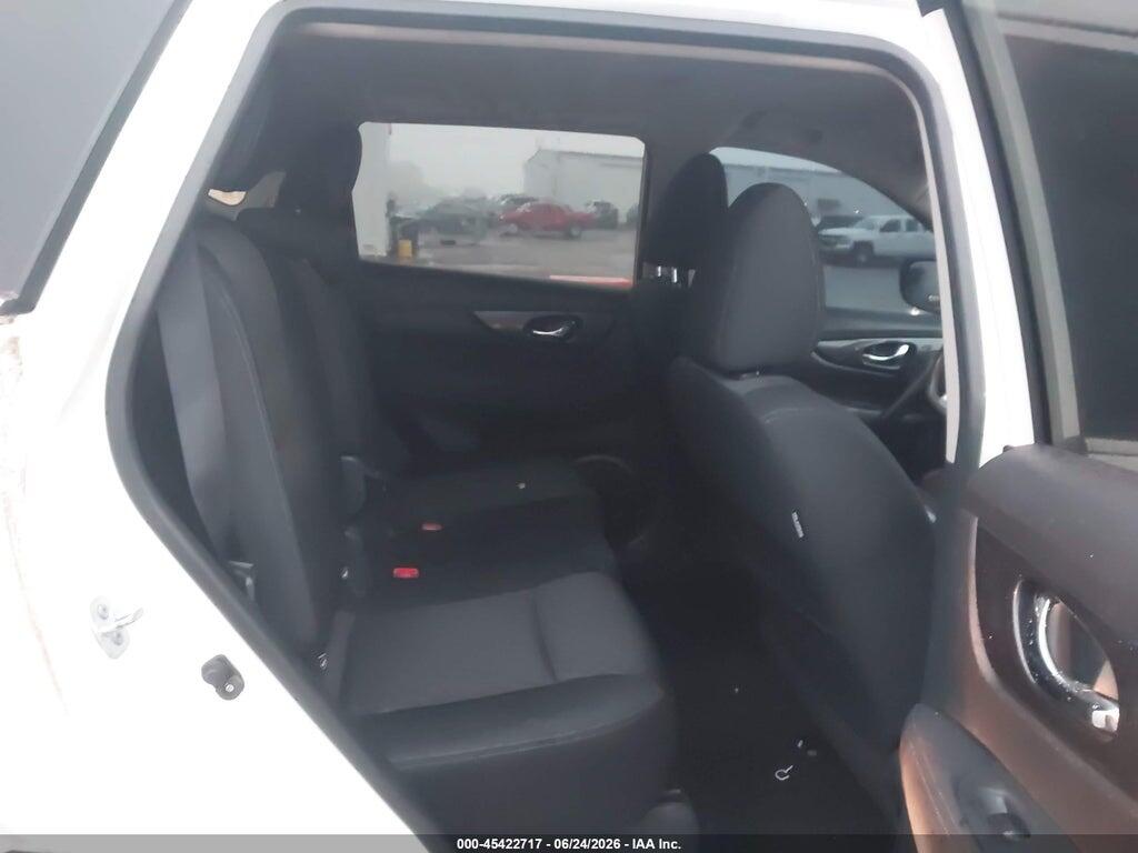 KNMAT2MV2HP524881 2017 NISSAN ROGUE photo no. 8