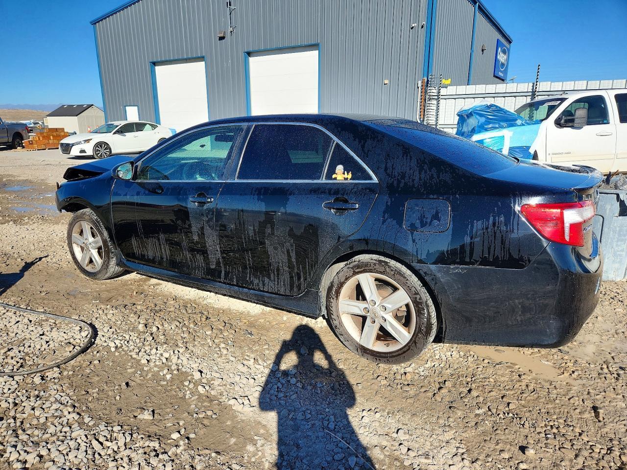 2013 TOYOTA CAMRY SE — Фото 2 из 13