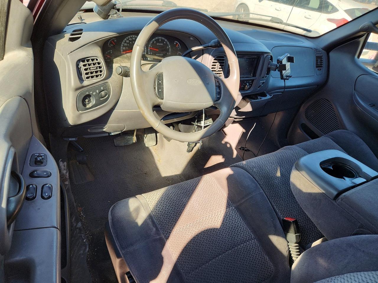 2002 FORD F150 — Фото 8 из 12